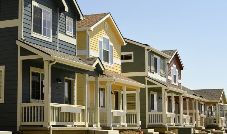 220216102235-us-affordable-single-family-homes-file-restricted